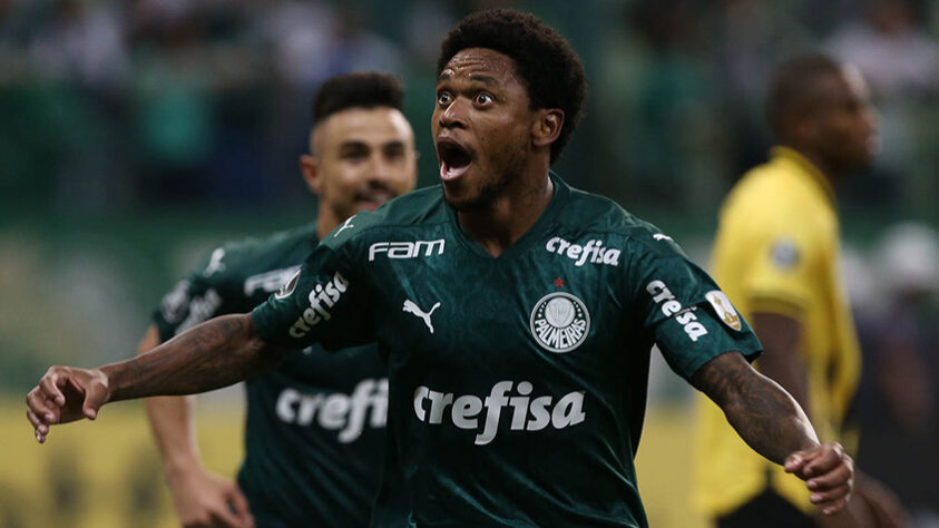 Luiz Adriano - atacante