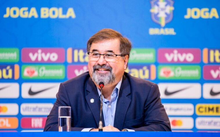 FECHADO - Em situação delicada na briga pelo acesso, o Avaí começou algumas mudanças internas e anunciou nesta quinta-feira Marco Aurélio Cunha, que será o novo executivo de futebol do Leão.