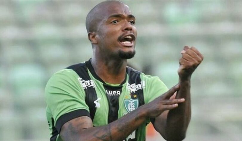 Messias (América-MG): Mais um zagueiro do Coelho para lista. Messias tem 1,92m e esteve em campo em 15 jogos em que o América-MG não sofreu gol. Além de contribuir em jogadas áreas, tem um ótimo aproveitamento nos passes. Destaque também para a disciplina do atleta: apenas dois cartões amarelos até aqui.