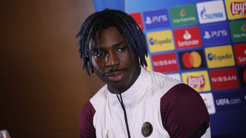 ESQUENTOU - O PSG está disposto a contratar o atacante Moise Kean após o seu empréstimo ao clube da França junto ao Everton. De acordo com Fabrizio Romano, o Everton está aberto a negociar com os franceses pelo atacante.