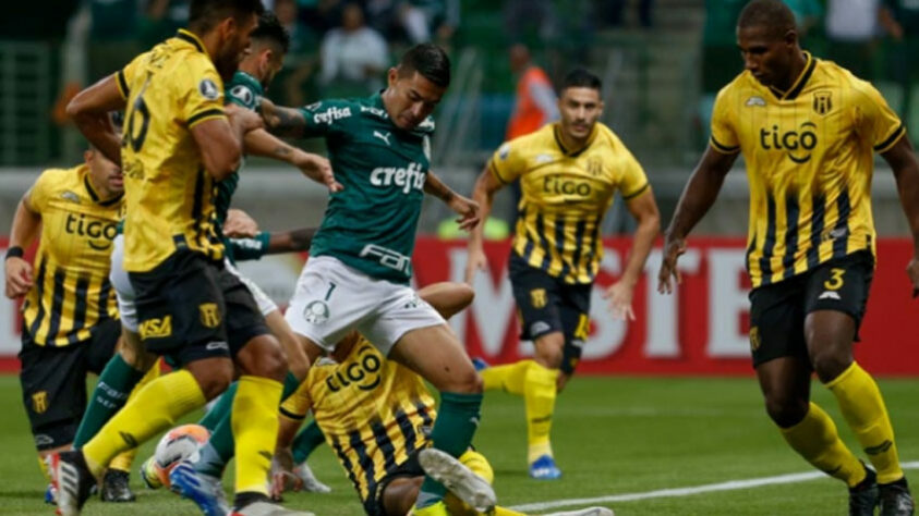 A escalação do Palmeiras na partida: Weverton, Marcos Rocha, Felipe Melo, Gómez (Vítor Hugo) e Viña; Bruno Henrique, Ramires (Patrick de Paula), Dudu, Rony e Willian (Zé Rafael); Luiz Adriano. Técnico: Vanderlei Luxemburgo. 