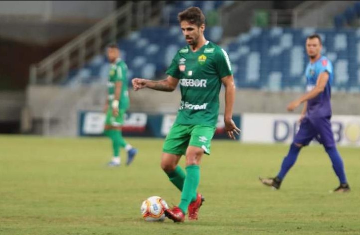 RAFAEL GAVA - Cuiabá (C$ 4,00) - Com seis gols e três assistências na última Série B, o armador também balançou as redes na semifinal e final do Estadual. Pode ser uma alternativa interessante para partidas nais quais o Dourado tenha favoritismo, o que é o caso do confronto diante do Juventude neste sábado.