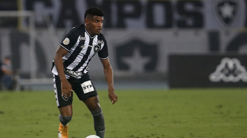 Rhuan - Botafogo deu férias e não conta com o jogador para a temporada. O clube busca uma solução para o futuro do atleta.