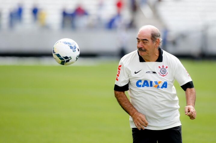 Com 475 jogos, Fagner entra no top-10 de jogadores que mais atuaram pelo  Corinthians