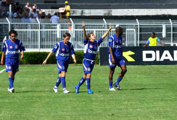 O destino do São Caetano no ano citado: O time foi rebaixado na 19ª colocação.