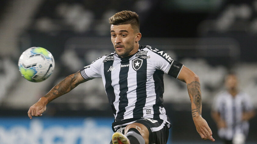 Victor Luis - 27 anos - Botafogo - Lateral - Victor Luís não atua mais pelo Botafogo. O empréstimo junto ao Palmeiras foi terminado e o lateral-esquerdo retornou ao Verdão antes do fim do Brasileirão.