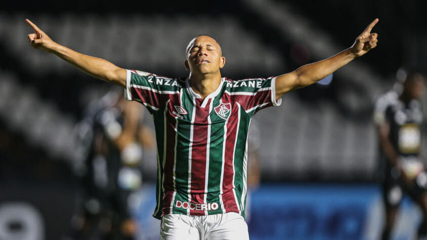 O Fluminense está sem patrocinador master desde a rescisão com a "Valle Express", em agosto de 2018.