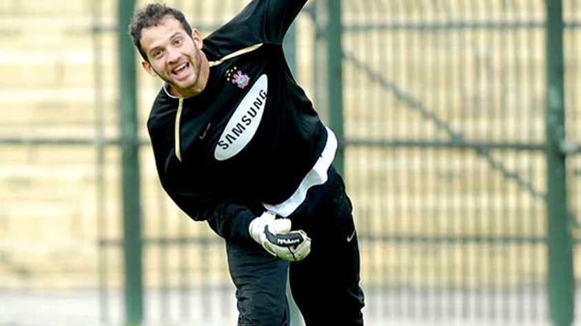 Weverton - Posição: goleiro - Clube onde foi revelado: Corinthians - Clube que joga atualmente: Palmeiras