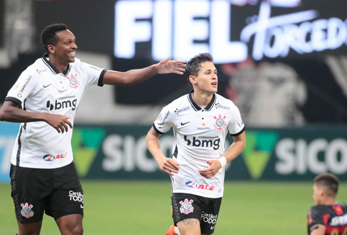 5 – CORINTHIANS: 21 pontos em 11 jogos. Seis vitórias, três empates e dois derrota. Dezesseis gols marcados e oito sofridos.  63.64% de aproveitamento.