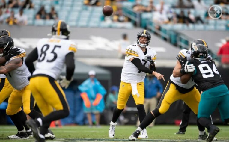 Na temporada passada, veterano de 38 anos sofreu uma lesão no cotovelo e não atuou a maior parte de 2019. Nesta temporada, Roethlisberger teve 3803 jardas, 33 TD’s e 10 INT’s.