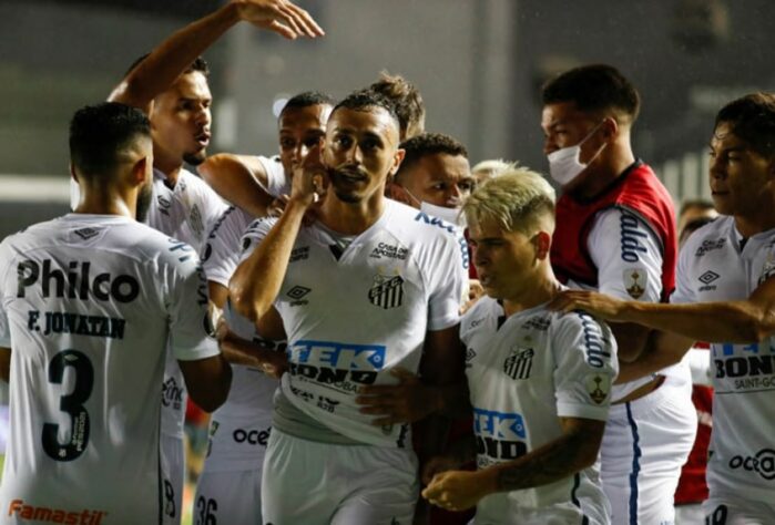 2º lugar: Santos (1.124.476 reações de amor - 28.280 reações de raiva = 1.096.196 de felicidade líquida)