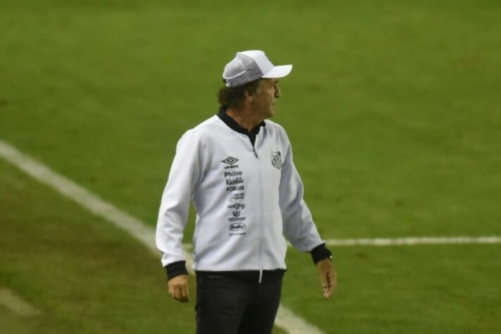 Na partida contra o Internacional, pelo Campeonato Brasileiro de 2020, o Santos entrou em campo com 11 desfalques por conta da Covid-19.