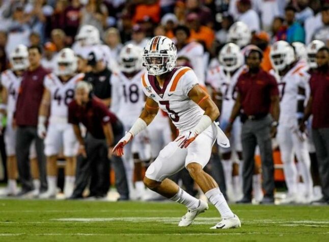 9ª Denver Broncos: Caleb Farley (CB/Virginia Tech) - Mais uma arma para a defesa de Vic Fangio. Farley tem tamanho, velocidade e fisicalidade para ser um CB de elite na NFL nos próximos anos. 