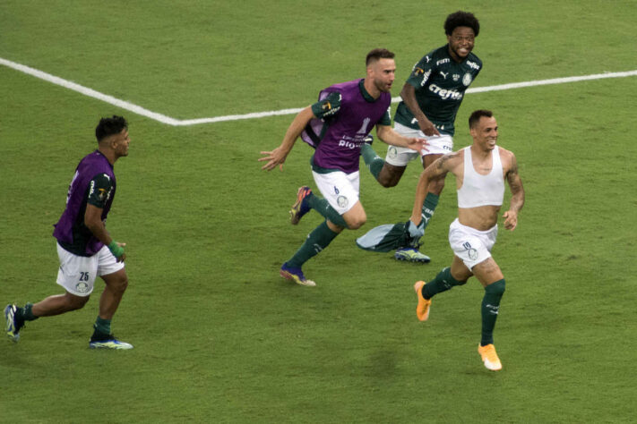 Na final da Libertadores de 2020, disputada só em 2021 por conta da pandemia, o Palmeiras enfrentou o Santos, em jogo único, e venceu por 1 a 0, com gol de Breno Lopes, em pleno Maracanã, se tornando bicampeão da América. 