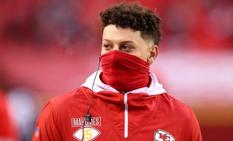 2º Patrick Mahomes: O fenômeno dos Chiefs, mais uma vez, foi fantástico. Com 4740 jardas passadas e liderando a melhor campanha da liga.