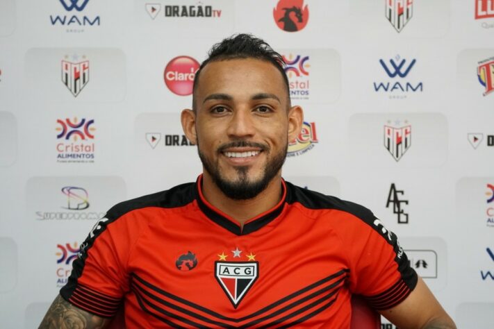 Natanael (lateral-esquerdo - 30 anos) - Pertence ao Internacional e está emprestado ao Atlético-GO somente até 28/2 - Jogador é titular do Atlético-GO.