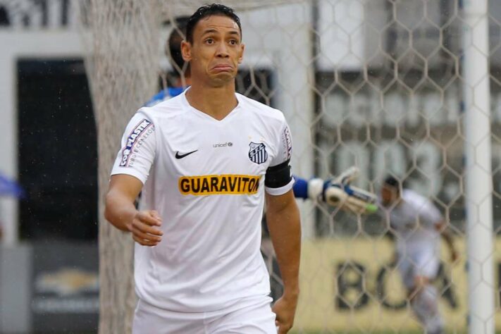 RICARDO OLIVEIRA - Atacante - 42 anos - Brasília-DF (Campeonato Brasiliense) - Depois de vestir as camisas de Milan, São Paulo, Santos, Atlético Mineiro e outros, Ricardo Oliveira disputará o Candangão 2023 pelo Brasília. 