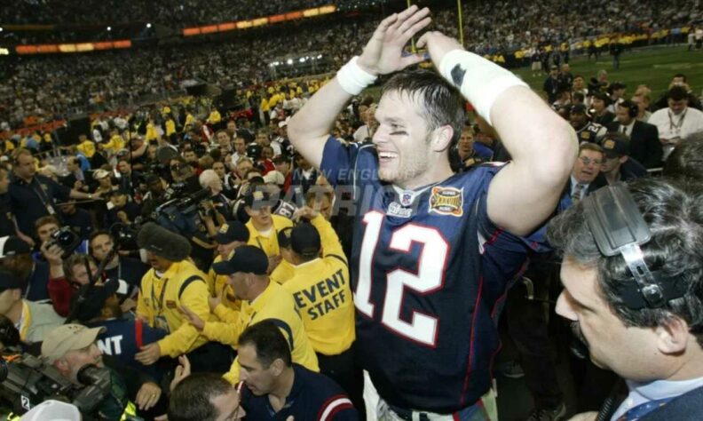 2 - Super Bowl XXXVIII: New England Patriots 32 x 29 Carolina Panthers. Data: 01/02/2004. Local: Houston. Temporada 2003. 