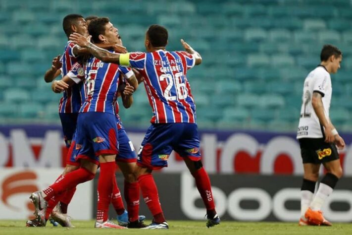 17º – BAHIA: 16 pontos em 17 jogos. Quatro vitórias, quatro empate e nove derrotas. Dezessete gols marcados e trinta sofridos. 31.37% de aproveitamento.