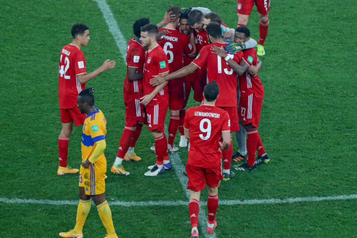 Jogadores do Bayern comemorando o título.