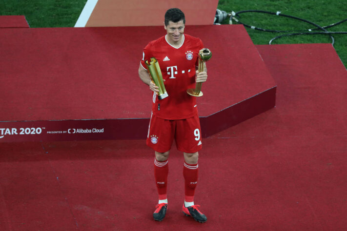 Lewandowski foi o eleito o melhor jogador do Mundial de Clubes.