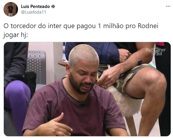 1 milhão no lixo? Expulsão de Rodinei no jogo contra o Flamengo vira meme na web