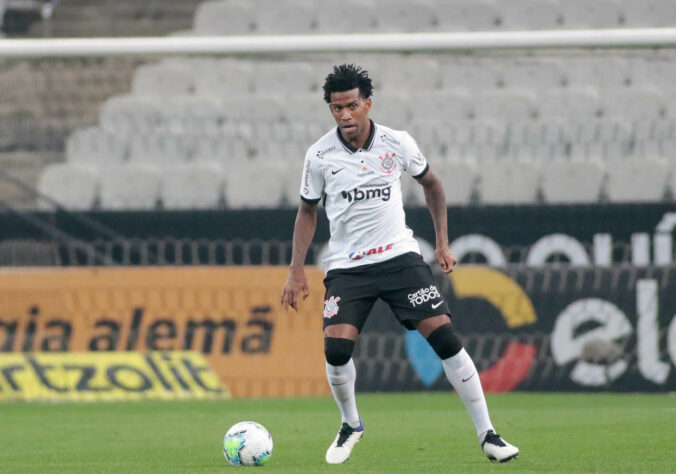 GIL- Corinthians (C$ 6,09) Enfrentando em casa um Athletico-PR que passou em branco em três das últimas seis partidas, enxergamos boas chances do defensor pontuar bem na partida da próxima quarta-feira. Lembrando que o Timão não sofreu gols em quatro das últimas sete partidas atuando como mandante!