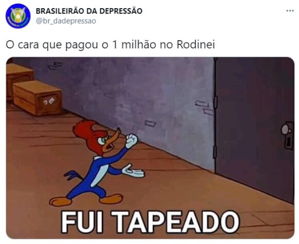 1 milhão no lixo? Expulsão de Rodinei no jogo contra o Flamengo vira meme na web