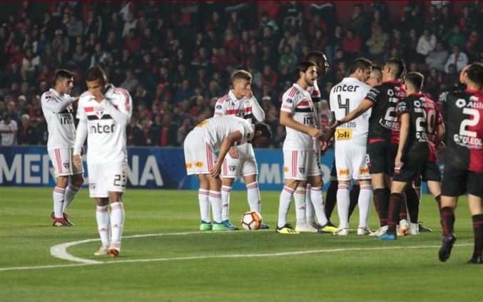 2013 - Semifinal - Outro ano que o São Paulo parou nas semis. Desta vez, o Corinthians eliminou o Tricolor nas penalidades, após empate por 0 a 0.