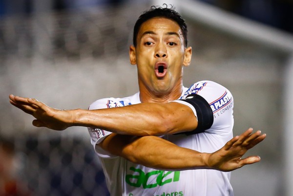 2015 - Semifinal - Santos: outra eliminação nas semis, desta vez para o rival. O Tricolor perdeu os jogos pelo placar de 3 a 1 e foi eliminado. 