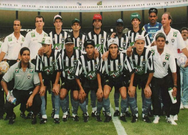 Botafogo - 2 títulos: uma Taça Brasil e um Campeonato Brasileiro