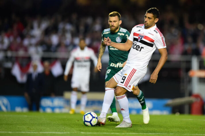 São Paulo 0 x 2 Palmeiras - 2018: em partida válida pelo Campeonato Brasileiro, o Palmeiras derrotou o São Paulo no Estádio do Morumbi por 2 a 0, com gols do zagueiro Gustavo Gómez e do atacante Deyverson. Na ocasião, o resultado encerrou um tabu histórico de 16 anos sem vitórias do Palmeiras no estádio do adversário.