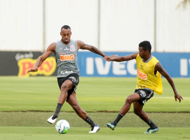 Raul Gustavo e Jonathan Cafú em ação durante a atvidade.