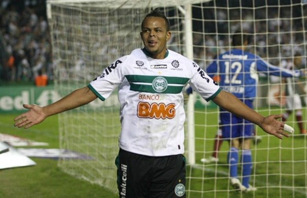 CORITIBA - Bill e Marcos Aurélio - Campeão paranaense e 8º no Brasileirão de 2011, o Coritiba teve boa temporada graças ao 15 gols de Bill e 11 de Marcos Aurélio.