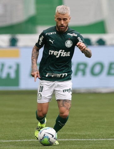 O Palmeiras empatou com o Botafogo, na tarde desta terça-feira, por 1 a 1 no Allianz Parque, em duelo válido pelo Campeonato Brasileiro. Lucas Lima vacilou no lance que resultou na jogada do gol do Fogão, e Willian perdeu um gol na cara que poderia definir a vitória do Verdão. Confira as notas do Palmeiras no LANCE! (por Nosso Palestra)