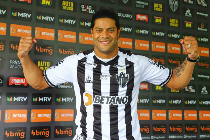 Hulk permaneceu no Vitória até 2005, quando foi jogar no Kawasaki Frontale, do Japão. Antes de chegar ao Galo em 2021, o atacante ainda passou por outros dois clubes japoneses, além de Porto, Zenit e Shanghai SIPG.