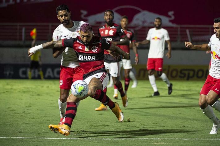 Empate em 1 a 1 e grande chance desperdiçada pelo Flamengo. Neste domingo, fora de casa, o Rubro-Negro saiu na frente, mas sofreu gol em falha de Isla e não conseguiu ultrapassar o líder Internacional. Confira as notas! (Por Lucas Pessôa - lucaspessoa@lancenet.com.br)