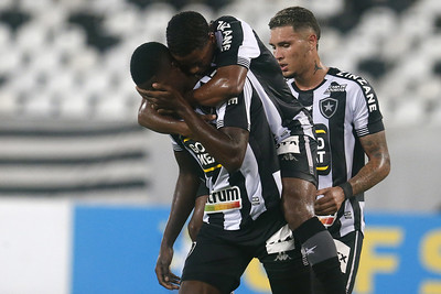 PROVÁVEL BOTAFOGO - Diego Loureiro; Kevin, Marcelo Benevenuto, David Sousa e Hugo; Kayque, Luiz Otávio e Cesinha; Ênio, Warley e Rafael Navarro Técnico: Lúcio Flavio