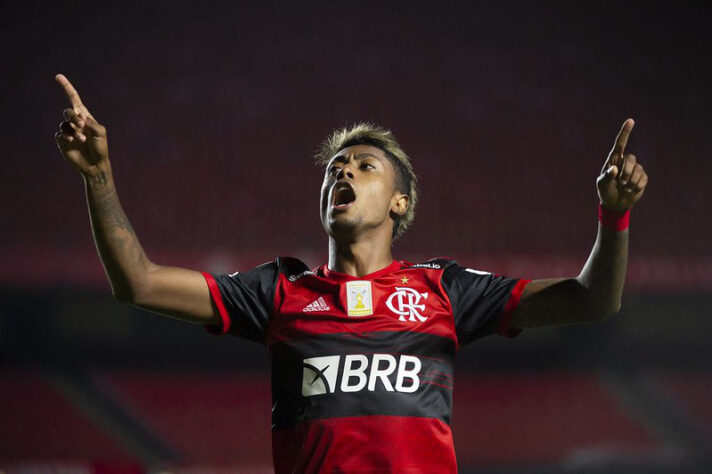 1º - Flamengo: 129 milhões de euros (aproximadamente R$ 876 milhões na cotação atual)