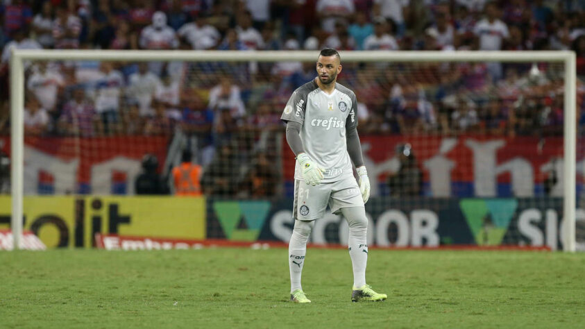 Camisa cinza de goleiro pouco utilizada no primeiro ano do contrato da Puma com o Palmeiras.