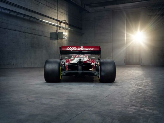 Alfa Romeo espera evoluir durante o campeonato e sair do fim do pelotão