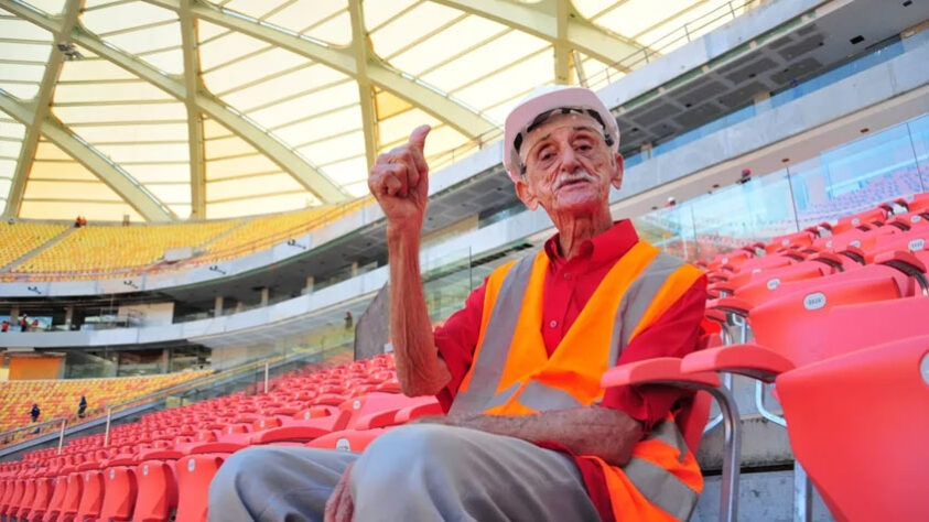 América-AM: Amadeu Teixeira – Ele foi técnico e presidente do América por 53 anos. Este é o recorde de um treinador à frente de um clube de futebol.