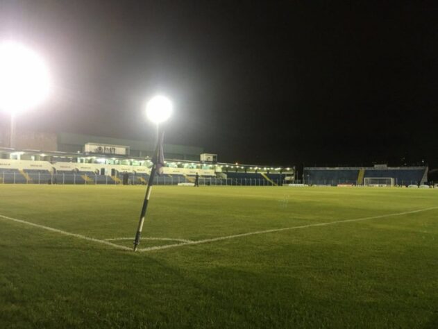 Estádio do São Caetano como mandante: Estádio Anacleto Campanella.