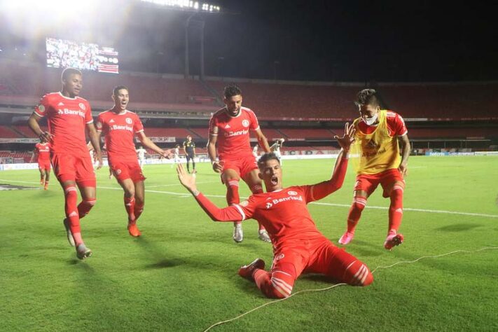 Atuando fora do Beira-Rio, o Internacional somou 29 pontos em 18 rodadas: oito vitórias, cinco empates e cinco derrotas. O Colorado é o segundo melhor visitante do Brasileirão, atrás somente do Flamengo, com 34 pontos.