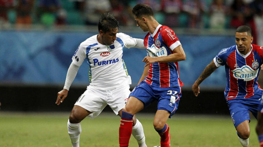 O Bahia deixou a vaga para a segunda fase da Sul-Americana cair na própria Arena Fonte Nova, ao ser eliminado pelo Liverpool-URU. Os uruguaios venceram por 1 a 0, em Salvador, e conservaram o resultado sem gols na volta.