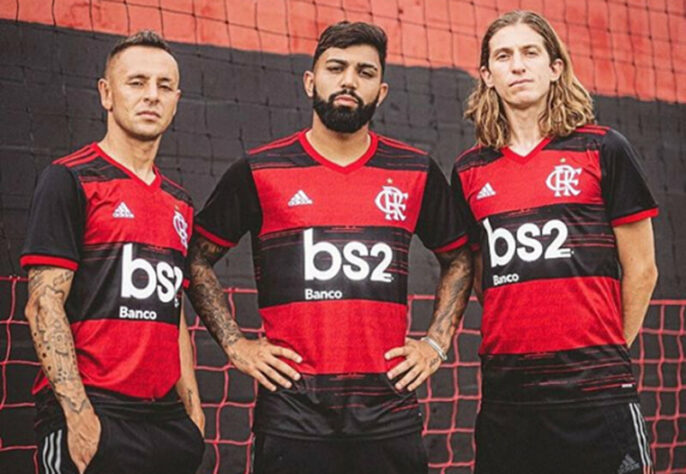 2020 - A camisa promoveu a volta das listras grossas e adicionou trecho do hino oficial ("Tua glória é lutar") nas listras vermelhas. A manga é predominantemente preta.