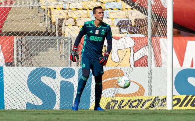 César - Goleiro - 29 anos - Contrato até 30/04/2022	