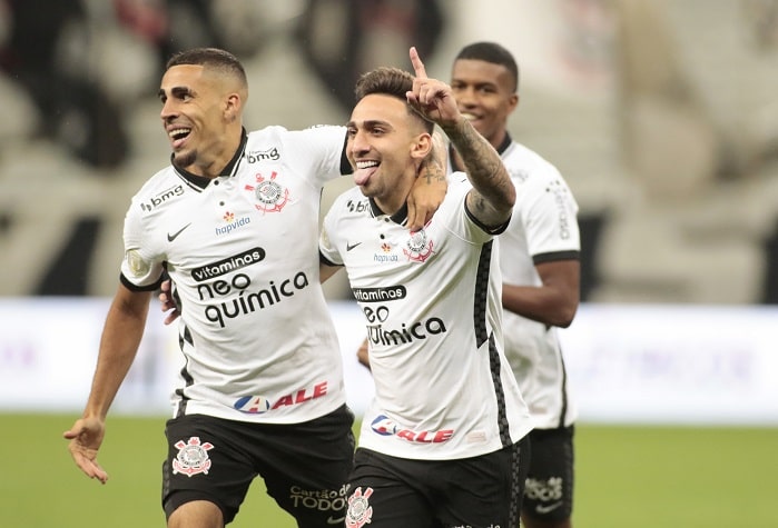 Corinthians e Athletico-PR fizeram um grande jogo na Neo Química Arena, nesta quarta-feira, e empataram em 3 a 3, pela 35ª rodada do Brasileirão-2020. O maior destaque do jogo foi Gustavo Mosquito, com um golaço e outro belo gol. Confira as notas de cada jogador na galeria a seguir: