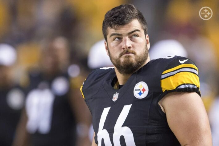 6. David DeCastro (Pittsburgh Steelers): Há quem diga que DeCastro deveria estar mais alto na lista, mas na verdade é sua reputação que o impediu de cair mais. Seis Pro Bowls consecutivos são boas notícias, mas sua queda de desempenho nos últimos três anos é visível, o que justifica que ele não seja indicado ao time All-Pro desde 2017. Renovações na OL dos Steelers são esperadas, e isso pode ajudá-lo a recuperar a forma.