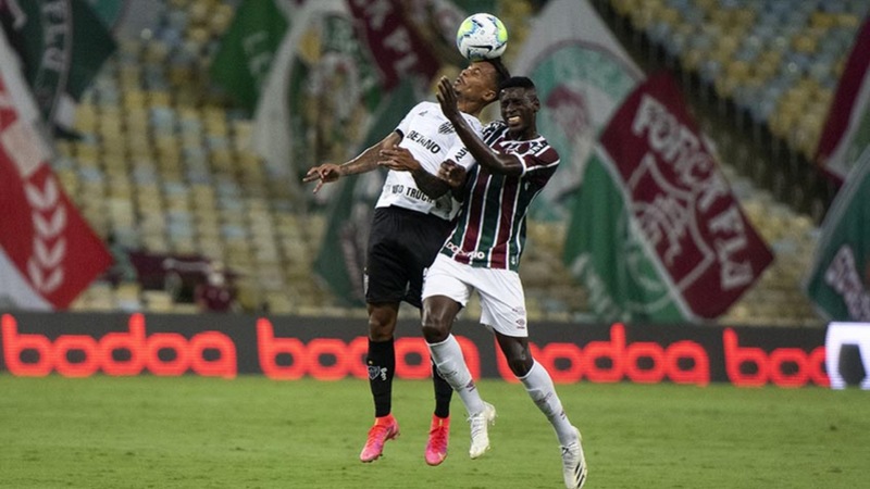 Nesta quarta-feira, Fluminense e Atlético-MG ficaram no empate por 0 a 0 no Maracanã, pela 35ª rodada do Campeonato Brasileiro. Os mineiros, que jogaram praticamente os 90 minutos no ataque, não conseguiu furar a defesa Tricolor. Por sua vez, a equipe de Marcão pouco atacou e adiou a confirmação da vaga na Libertadores. Confira as notas do L! (Por Gabriel Grey) 